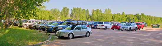 KngfshrBrdgPrkgLt3_2387_notext A parking lot full of cars
