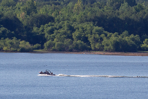 PowerBoat_20120730_0445 Power Boat and Water Skier in Chatfield Reservoir